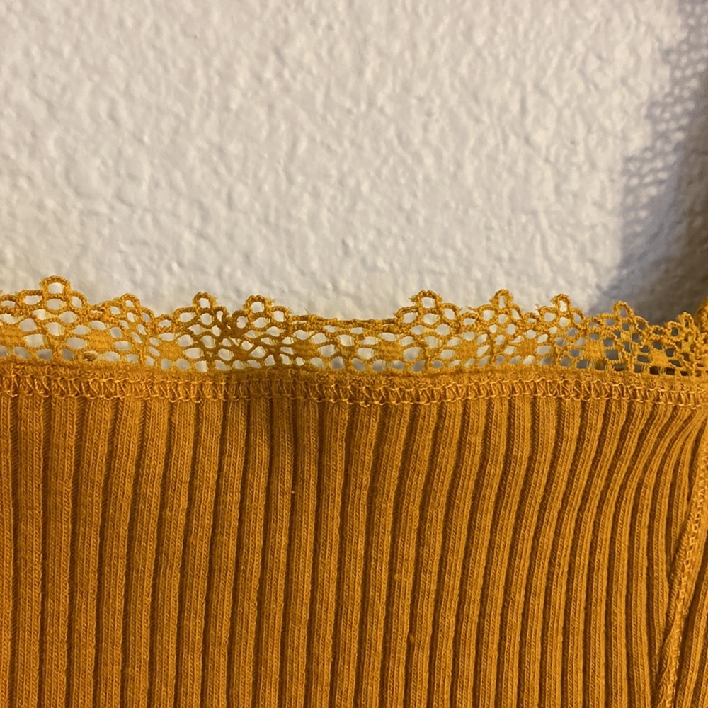 Yellow Ribbed Bodysuit With Lace Edging - Picture 4 of 4
